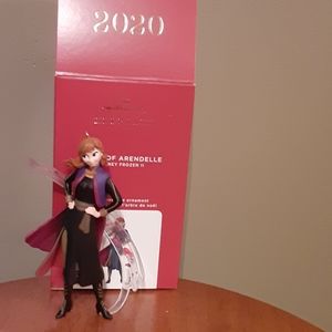 Hallmark keepsake ornament Anna Disney Frozen 2